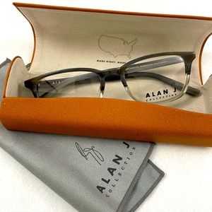 NWT Alan J AJ-104 Glasses with Case and Lens Cloth